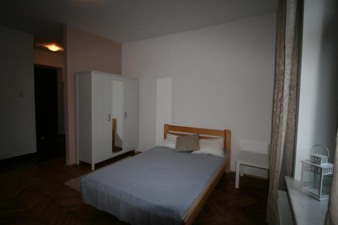 Dom Sapiehy Aparthotel Krakkó Kültér fotó