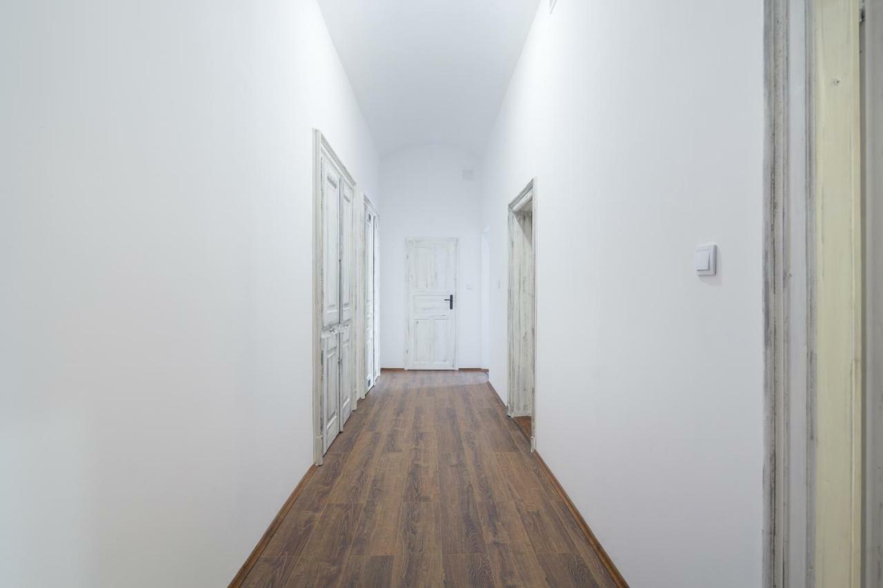 Dom Sapiehy Aparthotel Krakkó Kültér fotó