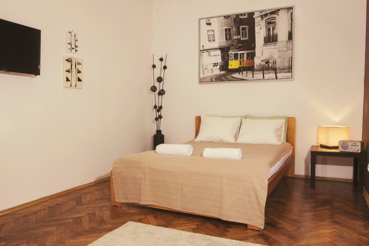 Dom Sapiehy Aparthotel Krakkó Kültér fotó